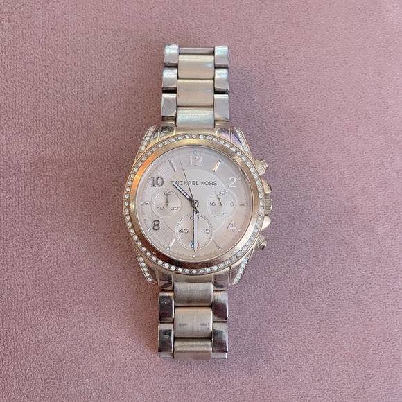 Michael Kors watch - Picture 2 of 4